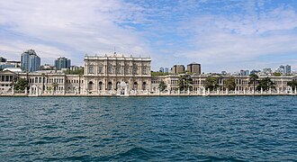 Dolmabahçe Sarayı