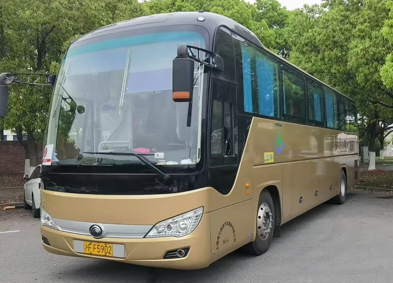 YuTong Coach